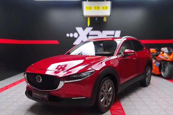 1/18 Scale Mazda CX-30 Model