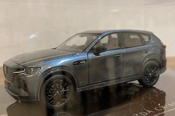 1/43 Mazda CX-60 Model in Gray